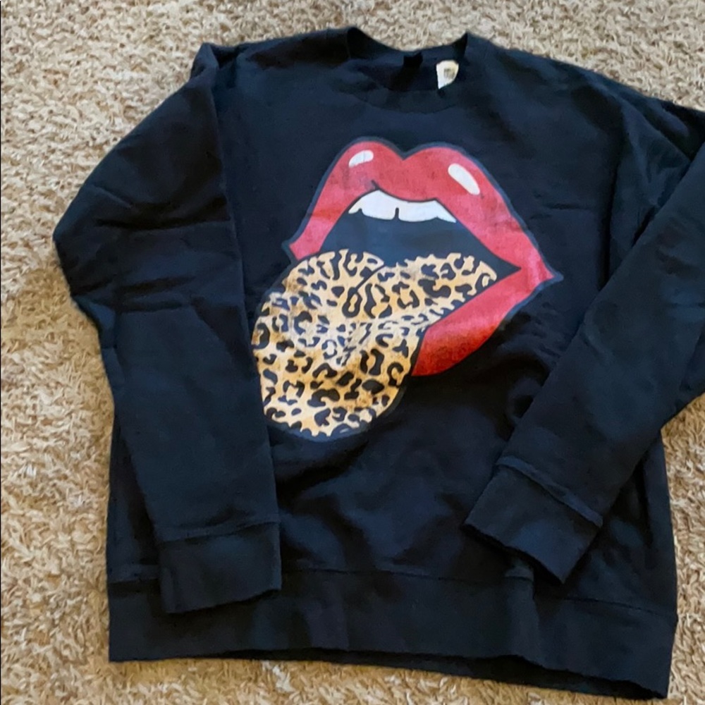 Leopard Tongue 👅 sweatshirt.